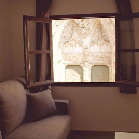 Puerta De La Catedral Apartment Toledo Exterior photo